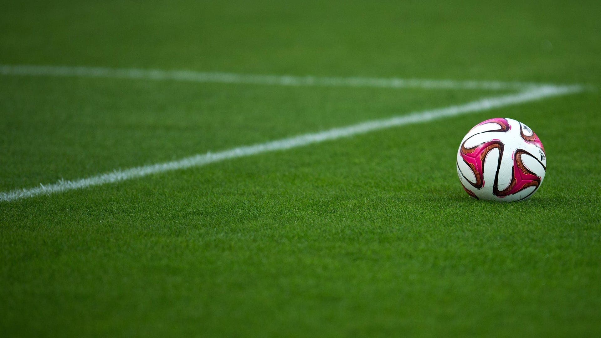 مباراة ليدز يونايتد ضد شيفيلد يونايتد - دوري البطولة الإنجليزية (18 أكتوبر 2024)