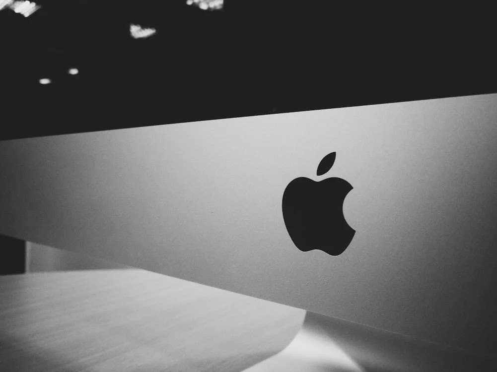 Apple CEO defends augmented reality